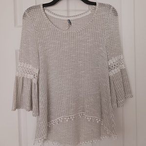 Wallflower Womens Loose Knit Super Soft Gray & Ivory Top Size Small